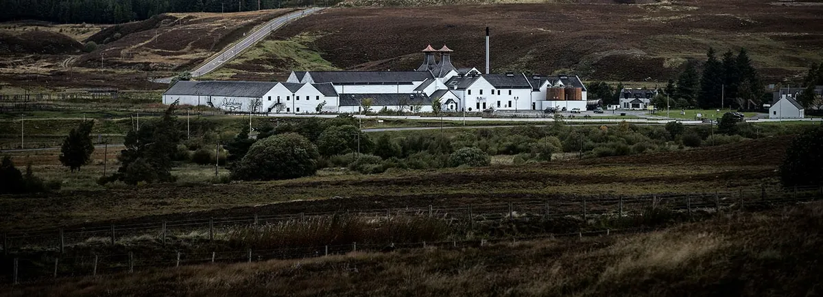 Dalwhinnie Distillery exterior